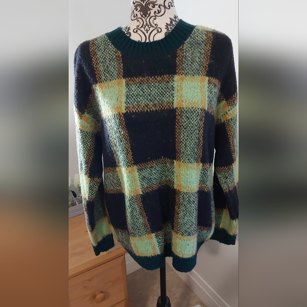 Ricki's Green and Black Plaid Fuzzy Sweater